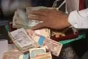 ബിഹാറില്‍ വ്യാപക പരിശോധന; 1.65 കോടി രൂപയും 100 കിലോ കഞ്ചാവും മദ്യവും പിടിച്ചെടുത്തു