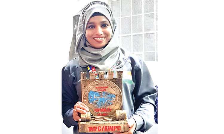 ലോക ക്ലാ​സി​ക്​ പ​വ​ര്‍ലി​ഫ്റ്റി​ങ് ചാ​മ്പ്യ​ന്‍ഷി​പ്പി​ൽ സ്വ​ർ​ണ നേ​ട്ട​വു​മാ​യി മ​ജി​സി​യ