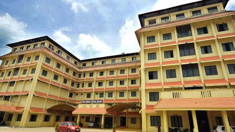 സമ്പർക്കത്തിലൂടെ കോവിഡ്; ആശങ്കയിൽ ആരോഗ്യപ്രവർത്തകർ സമ്പർക്കത്തിലൂടെ കോവിഡ്; ആശങ്കയിൽ ആരോഗ്യപ്രവർത്തകർ