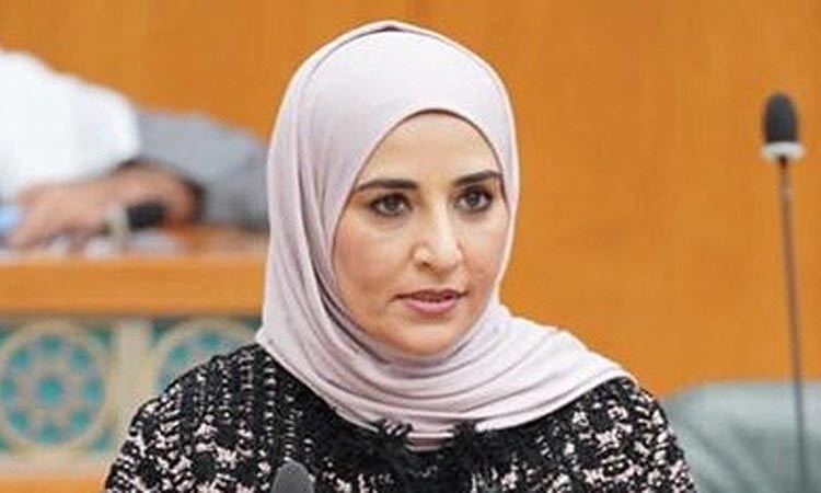 സ്വ​കാ​ര്യ മേ​ഖ​ല​യി​ലെ 72 ശ​ത​മാ​നം  വി​ദേ​ശി​ക​ളും ബി​രു​ദ​മി​ല്ലാ​ത്ത​വ​ർ