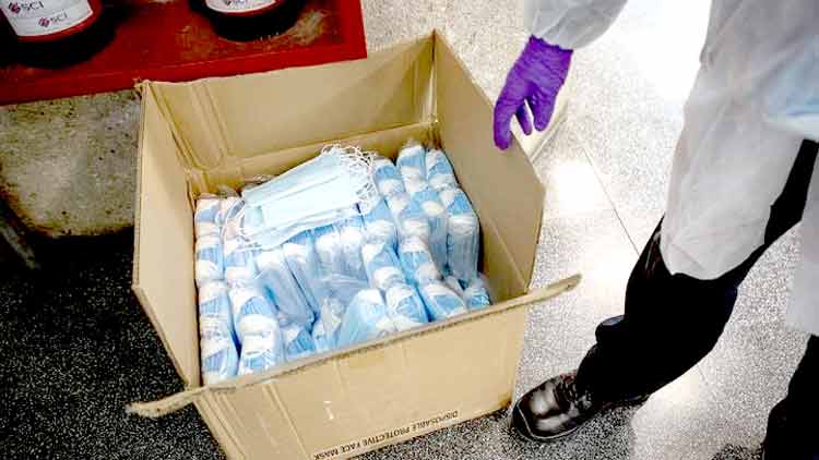 മാ​സ്ക്കു​ക​ൾ​ക്ക് അ​മി​ത​വി​ല: ഏ​ഴു സ്ഥാ​പ​ന​ങ്ങ​ൾ​ക്ക് പി​ഴ