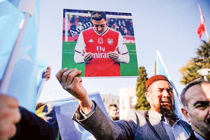 ക​ട്ട​ക്ക​ലി​പ്പി​ൽ ചൈ​ന; ഓ​സി​ൽ ഇ​റ​ങ്ങി​യ മ​ത്സ​രം പ്ര​ദ​ർ​ശി​പ്പി​ച്ചി​ല്ല