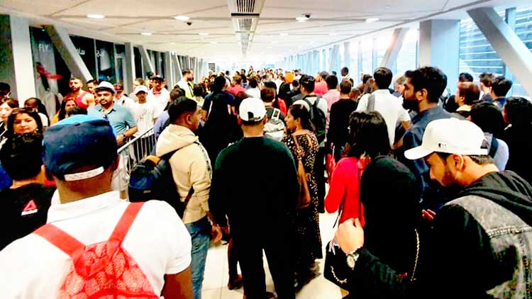 യു.എ.ഇയിൽ 15 പേ​ർ​ക്ക്​ കൂ​ടി ​കോ​വി​ഡ്; ര​ണ്ട്​ ഇ​ന്ത്യ​ക്കാ​ർ