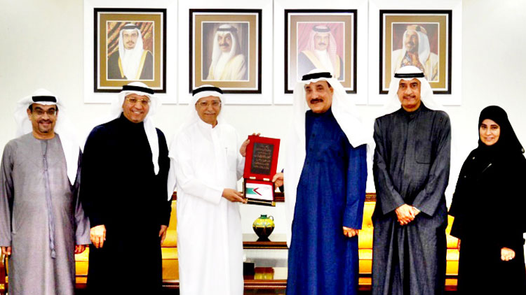 സാ​മൂ​ഹി​ക പ്ര​വ​ര്‍ത്ത​ന​ങ്ങ​ളി​ലേ​ര്‍പ്പെ​ടു​ന്ന​വ​ര്‍ക്ക് പൊ​തു ധാർമിക ചാ​ര്‍ട്ട​ര്‍ ആ​വ​ശ്യം –മ​ന്ത്രി