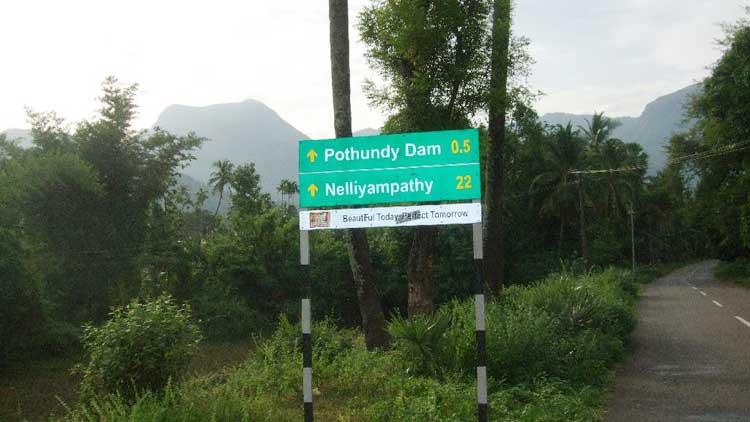 Nelliyampathy-sign-board