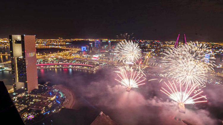 പു​തു​വ​ർ​ഷ​ത്തെ പ​വി​ഴ​ദ്വീ​പ്​ ആ​ഹ്ലാ​ദ​ത്തോ​ടെ വ​ര​​വേ​റ്റു