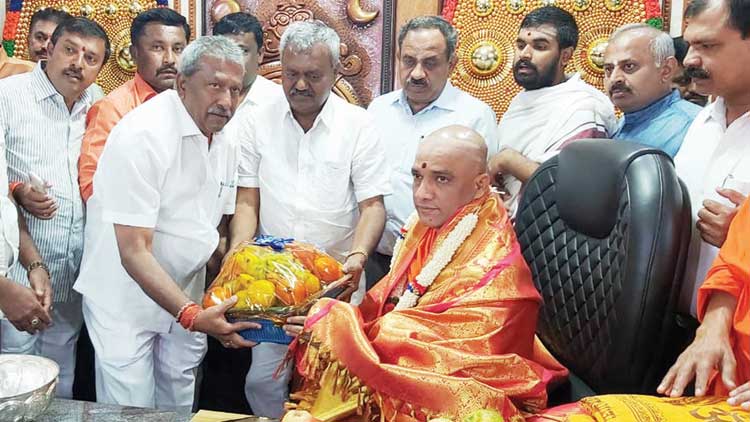 യെദിയൂരപ്പക്ക്​ ഇനി കടമ്പ  മന്ത്രിസഭ വികസനം