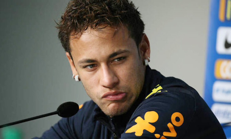 സഹതാരങ്ങളുടെ കളിയാക്കൽ, മ​ന​സ്സു​ത​ക​ർ​ന്ന്​ നെ​യ്​​മ​ർ​; ബാഴ്സയിലും പ്രശ്നം