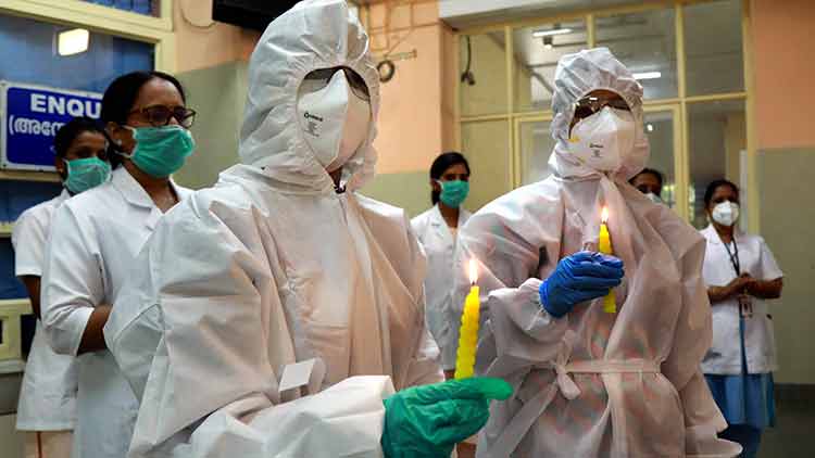 ‘അമ്മേ, അമ്മ കൊറോണയെ പായിക്കാനാണോ പോയത്?’ ‘അമ്മേ, അമ്മ കൊറോണയെ പായിക്കാനാണോ പോയത്?’