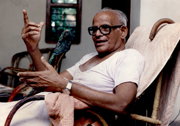 വിടരാത്ത ഓണപ്പൂക്കള്‍