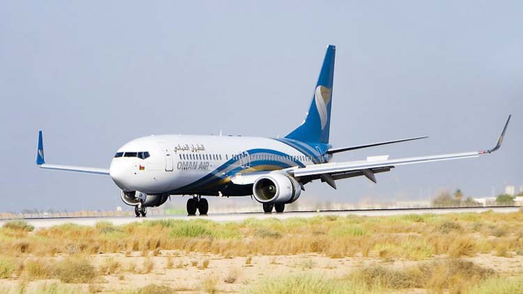 ഒമാൻ എയർ 424ൽപരം  വിമാന സർവിസുകൾ റദ്ദാക്കുന്നു