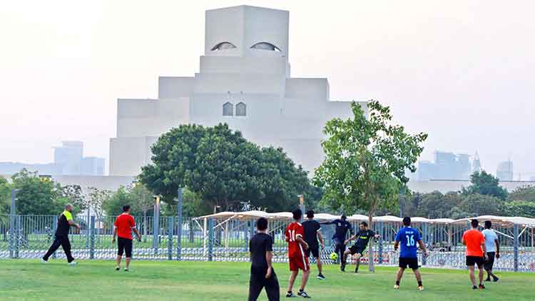 ആഘോഷിക്കാം, പ്രതിരോധം വിടാതെ