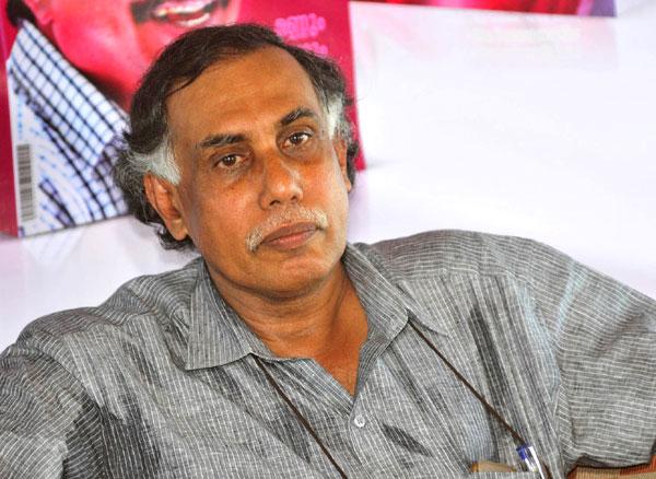 പി.കെ പാറക്കടവ് കേന്ദ്രസാഹിത്യ അക്കാദമി അംഗത്വം രാജിവെച്ചു