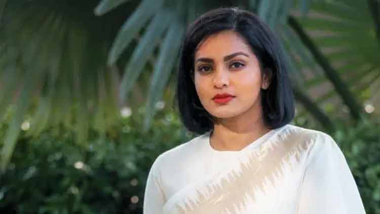 ‘ഹലാൽ ലവ് സ്റ്റോറി’യിൽ അതിഥിയായി പാർവതിയും