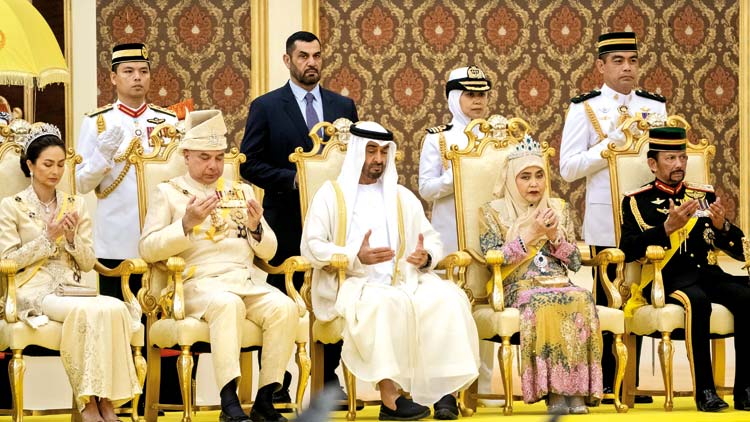 മ​ലേ​ഷ്യ​ൻ രാ​ജാ​വി​െ​ൻ​റ സ്ഥാ​നാ​രോ​ഹ​ണ  ച​ട​ങ്ങി​ൽ ശൈ​ഖ് മു​ഹ​മ്മ​ദ് ബി​ൻ സാ​യി​ദ്