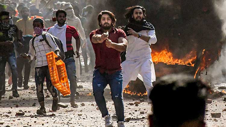 ഡൽഹി കലാപം: പൊലീസിനെതിരെ വെടിവെച്ചയാളുടെ വീട്ടിൽ നിന്നും തോക്ക്​ കണ്ടെത്തി