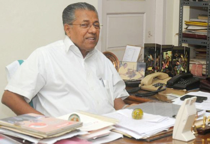 ഹനീഫ വധക്കേസ്: പൊലീസ് അന്വേഷണം പ്രഹസനമെന്ന് പിണറായി