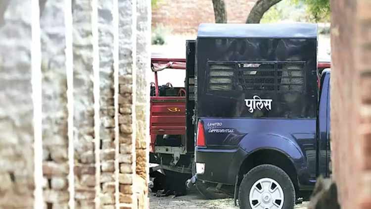 കൂട്ടബലാത്സംഗത്തിരയായ 17കാരിയെയും മാതാവിനെയും ജാമ്യത്തിലിറങ്ങിയ പ്രതി ട്രാക്​ടർ ഇടിപ്പിച്ച്​ കൊലപ്പെടുത്തി