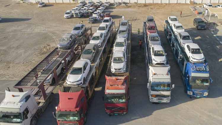 മോ​ഷ്​​ടി​ച്ച 83 കാ​റു​ക​ളു​മാ​യി 12 പേ​ർ പി​ടി​യി​ൽ