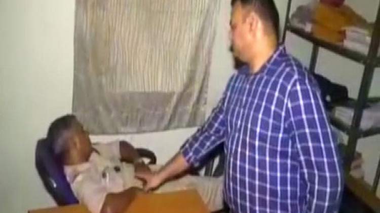 ഡ്യൂട്ടിക്കിടെ സുഖനിദ്ര; മൂന്ന് പൊലീസുകാർക്ക് സസ്പെൻഷൻ