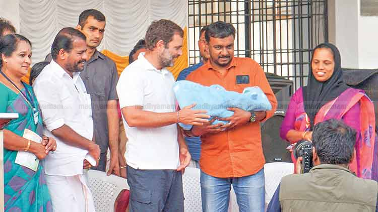 Rahul-Gandhi--Baby-Ivan-Lijo Rahul-Gandhi--Baby-Ivan-Lijo