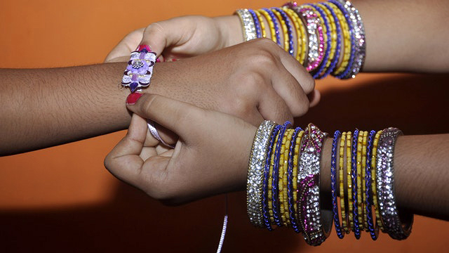 സ്​ത്രീകൾ സഹപ്രവർത്തകർക്ക്​ രാഖി കെട്ടണമെന്ന ഉത്തരവ്​ ദാമൻ-ദിയു ഭരണകൂടം പിൻവലിച്ചു