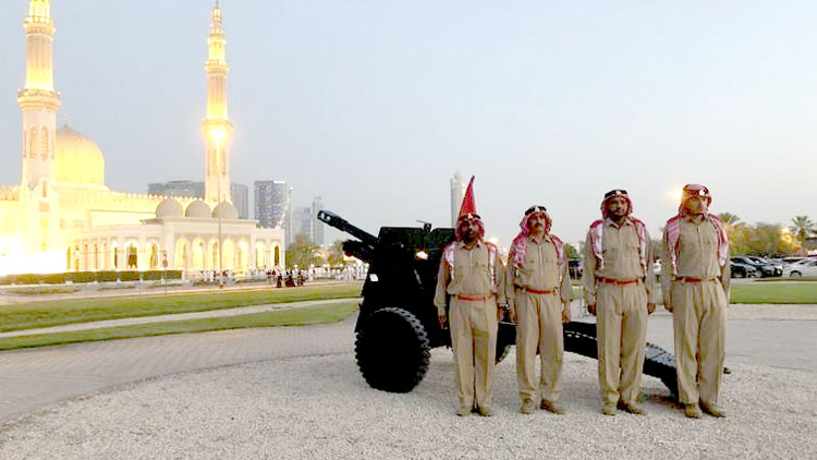 ദു​ബൈ​യി​ലെ നാ​ലി​ട​ങ്ങ​ളി​ൽ റ​മ​ദാ​ൻ പീ​ര​ങ്കി​ക​ൾ സ്ഥാ​പി​ച്ചു