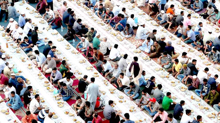 കൂ​ടി​ച്ചേ​ര​ലു​ക​ൾ വേ​ണ്ട; റ​മ​ദാ​ൻ  കൂ​ടാ​ര​ങ്ങ​ൾ​ക്കും ഇ​ക്കു​റി അ​നു​മ​തി​യി​ല്ല