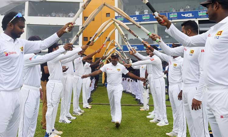 ല​ങ്ക​ൻ ക്രി​ക്ക​റ്റി​ലെ കാ​ര​ണ​വ​ർ രം​ഗ​ന ഹെ​റാ​ത്ത്​ വി​ട​വാ​ങ്ങി