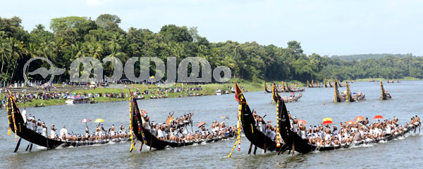 ആറന്മുള ഉത്രട്ടാതി ജലമേള: കീഴ്വന്മഴിയും കീക്കൊഴൂരും ജേതാക്കള്‍