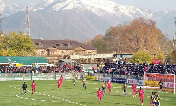 താ​ഴ്​​വ​ര​യി​ൽ വ​സ​ന്ത​കാ​ലം