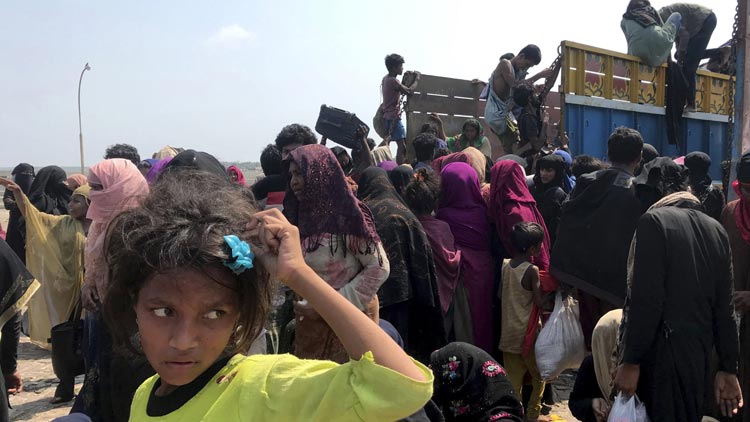 ആ കടലിൽ മരണം കാത്ത്​ ഇനിയുമുണ്ട്​ ഒരുപാടുപേർ...