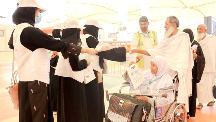 ഹ​ജ്ജ്​ തീ​ർ​ഥാ​ട​ക​ർ​ക്ക്​ 10​ ല​ക്ഷം  സിം ​കാ​ർ​ഡു​ക​ൾ വി​ത​ര​ണം ചെ​യ്യും