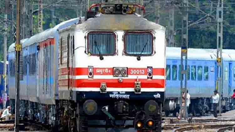 സാധാരണ സർവീസുകൾ ജൂൺ 30ന് ശേഷം; ബുക്കിങ്ങ് റദ്ദാക്കി റെയിൽവെ സാധാരണ സർവീസുകൾ ജൂൺ 30ന് ശേഷം; ബുക്കിങ്ങ് റദ്ദാക്കി റെയിൽവെ