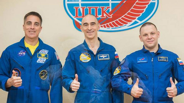 ആഘോഷങ്ങളും യാത്രയയപ്പുമില്ല; കോവിഡ്​ കാലത്തെ ബഹിരാകാശ യാത്ര ഇങ്ങനെയാണ്​