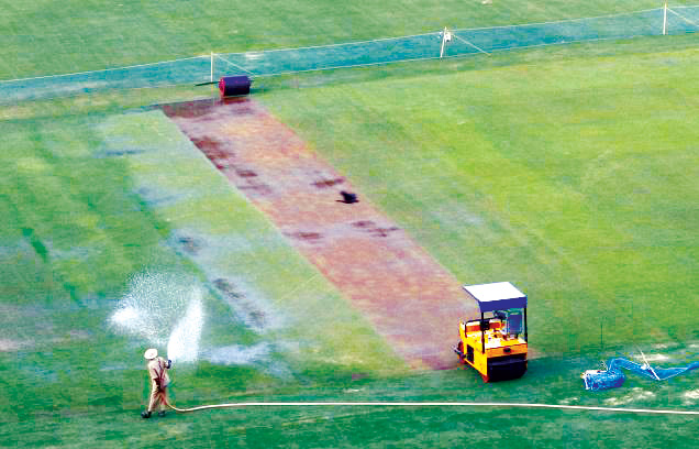 വരള്ച്ചയില് വിരണ്ട് ഐ.പി.എല് വരള്ച്ചയില് വിരണ്ട് ഐ.പി.എല്