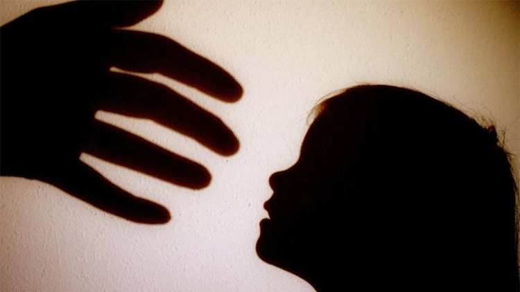 സ്കൂൾ വിദ്യാർഥികളെ പീഡിപ്പിച്ച സംഭവം: വികാരി ഒ​ളിവിൽ; അന്വേഷണം ഊർജിതമാക്കി