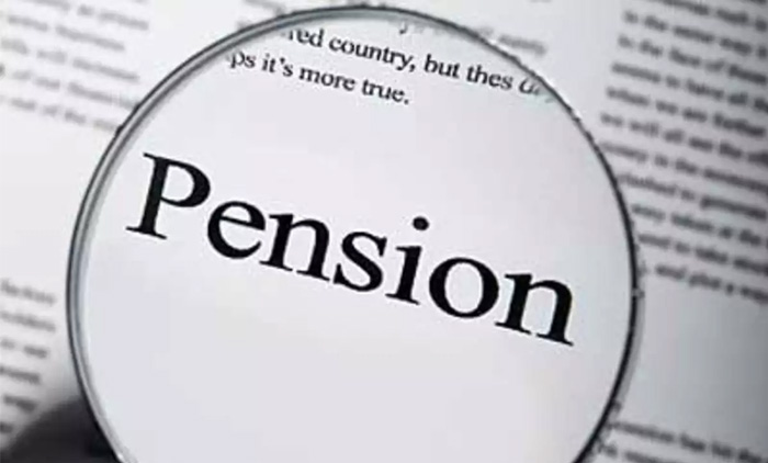 ഒരുമാസം മുൻ എം.എൽ.എമാർക്ക് പെൻഷനു മാത്രം 1.08 കോടി ഒരുമാസം മുൻ എം.എൽ.എമാർക്ക് പെൻഷനു മാത്രം 1.08 കോടി