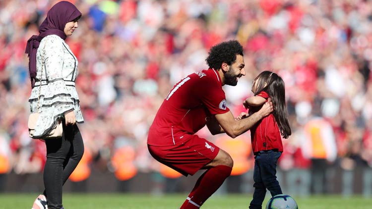 Salah-and-daughter