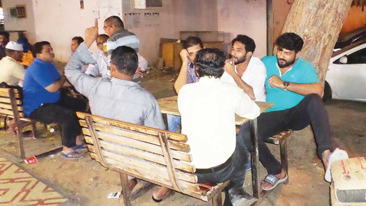 വേപ്പ് മരച്ചോട്ടിലെ പ്രവാസി രാഷ്​ട്രീയം