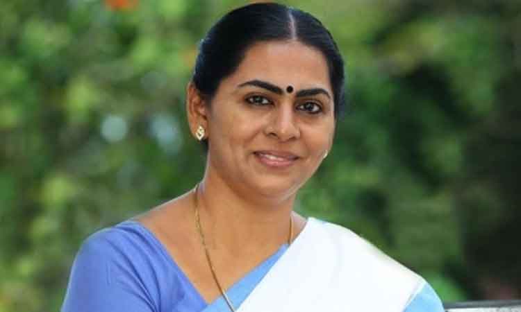 സൗമിനി ജെയിനെ കൊച്ചി മേയര്‍ സ്ഥാനത്ത് നിന്ന് മാറ്റാന്‍ നീക്കം