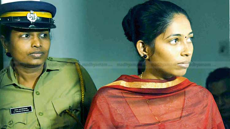 കു​ഞ്ഞി​നെ​യെ​ടു​ത്ത്​​ വാ​യ പൊ​ത്തി ത​ല പാ​റ​ക്ക​ല്ലി​ൽ ഇ​ടി​ച്ച്​ മ​ര​ണം ഉ​റ​പ്പു​വ​രു​ത്തി