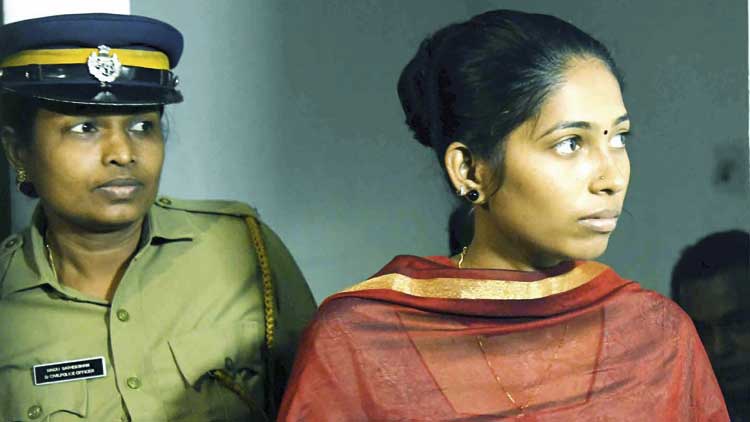 അമ്മയുടെ കൊടുംക്രൂരത, അതിബുദ്ധി; കൊ​ന്ന​ത്​ ത​ല​ക്ക​ടി​ച്ച്​