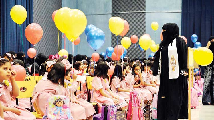 വി​ദ്യ​യി​ലൂ​ടെ മു​ന്നേ​റാ​ൻ പ്രൈ​മ​റി സ്കൂ​ളു​ക​ളി​ൽ സ​മ​ഗ്ര പ​ദ്ധ​തി​യു​മാ​യി മ​ന്ത്രാ​ല​യം