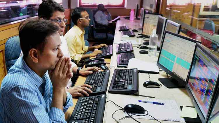 എണ്ണവിലക്കൊപ്പം ഓഹരി വിപണിയും താഴേക്ക് എണ്ണവിലക്കൊപ്പം ഓഹരി വിപണിയും താഴേക്ക്