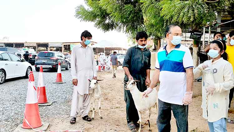 ത്യാ​ഗ​ത്തി​െൻറ നാ​ളു​ക​ളി​ൽ  സ​മ​ർ​പ്പ​ണ​ത്തി​െൻറ ബ​ലി​പെ​രു​ന്നാ​ൾ