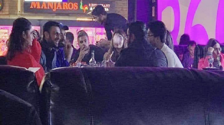 ഇന്ത്യക്കെതിരായ തോൽവിക്ക് മാലിക്കും സാനിയയുമാണ് കാരണക്കാരെന്ന് ആരാധകർ