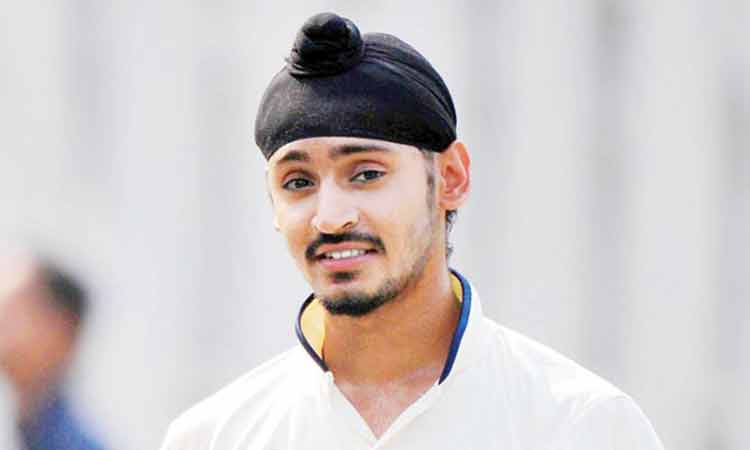 ഒ​രു ഇ​ന്നി​ങ്​​സി​ൽ 10 വി​ക്ക​റ്റും വീ​ഴ്​​ത്തി സി​ദ​ക്​ സി​ങ്​