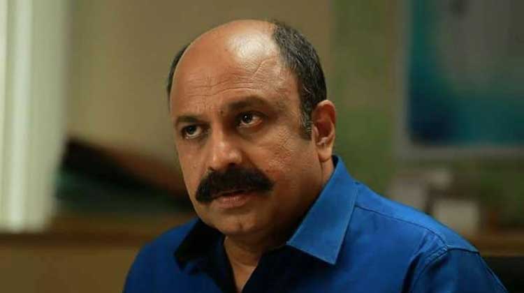 സിദ്ദീഖ് അപമര്യാദയായി പെരുമാറി; ആരോപണവുമായി നടി രേവതി സമ്പത്ത്