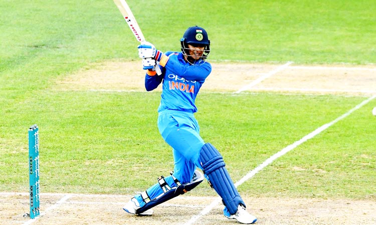 ചരിത്രനേട്ടവുമായി സ്മൃതി മന്ദാന; ഇന്ത്യൻ വനിതകൾക്ക് തോൽവി